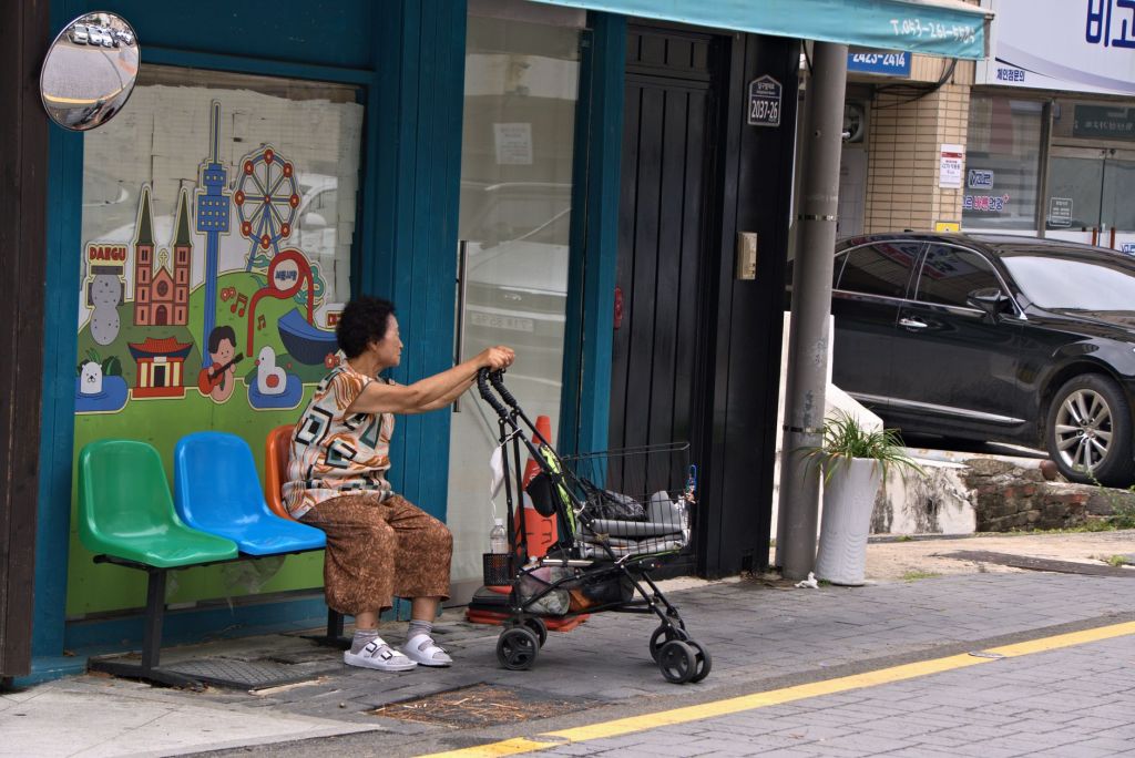 “독립운동하면 3대가 망한다는 말, 영원히 사라져야” — 쪽방·고시원의 독립유공자 후손들, 법 개정 기다리지 않고 지원 시작